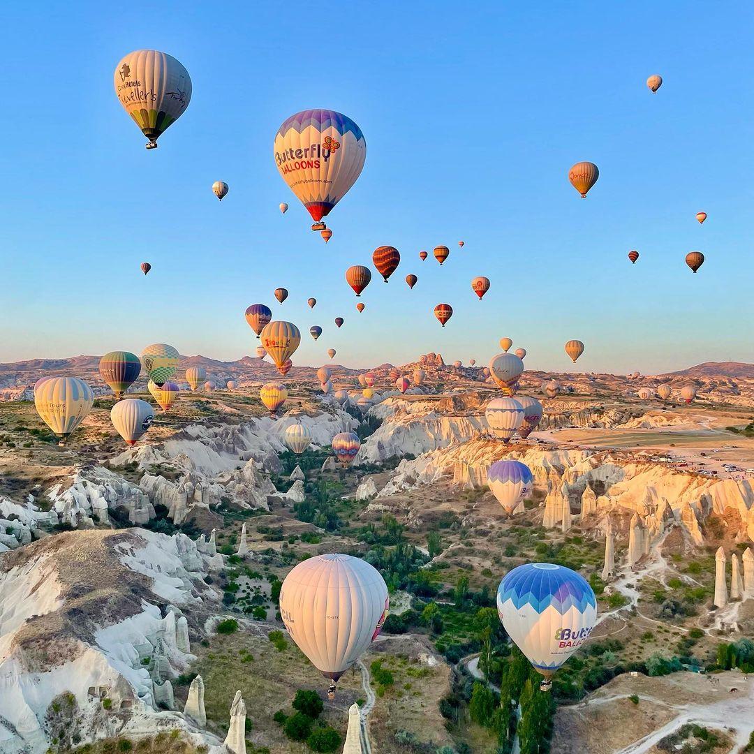 Khám phá kỳ quan Cappadocia Thổ Nhĩ Kỳ: Lễ hội khinh khí cầu đầy màu sắc năm 2024